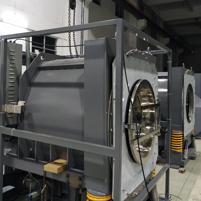 旅馆洗衣房装备洗涤后的床单为什么会发黄